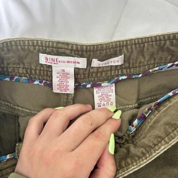 Nine & Co Weekend Embroidered Corduroy Mini Skirt Green Flowers Studded Women 14 - Picture 4 of 7